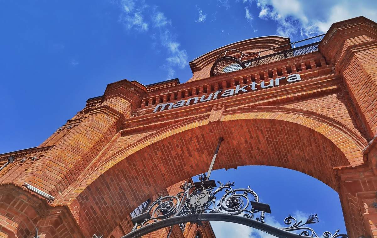  MANUFAKTURA.jpg
