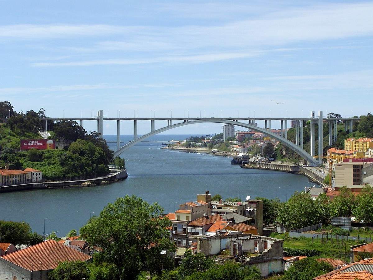  porto-1142597_1280.jpg
